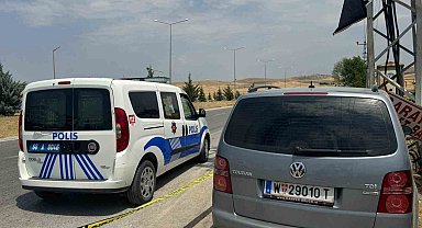 Yozgat'ta elektrik direğine çarpan otomobildeki 3 kişi yaralandı