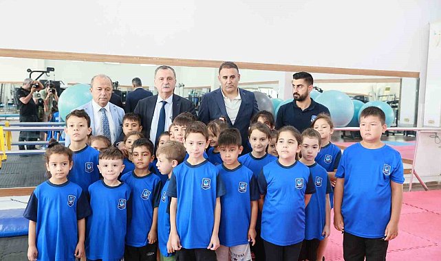 Yunusemre'de yaz spor okulu açılışı yapıldı