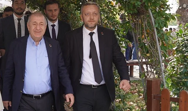 Zafer Partisi Bursa'da Leman karikatürüne ve Atatürk hakaretlerine tepki