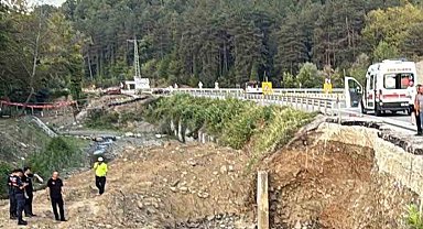 Zonguldak'ta otomobil dereye uçtu: Baba-oğul hayatını kaybetti