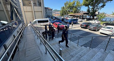 Zonguldak'taki cinayet zanlısı adliyeye sevk edildi
