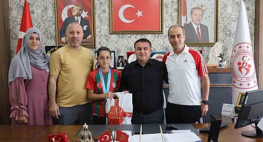 Zümra Ağdağ'dan Türkiye ikincisi oldu