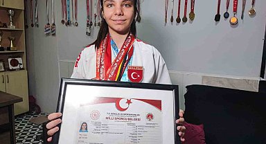 14 yaşında 150'den fazla madalyası var