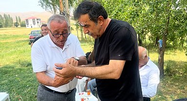 31 yıl sonra eski okulunu ziyaret etti, öğrencileriyle bir araya geldi