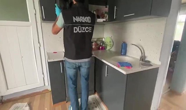 44 uyuşturucu olayına müdahale edildi 48 kişi yakalandı