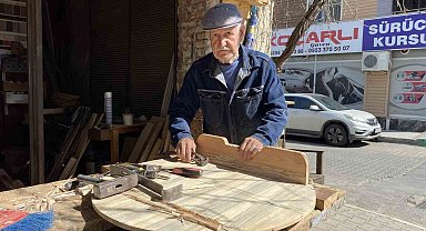 75 yaşındaki marangoz ustası Şentürk: "Eti senin kemiği benim dönemi bitti"