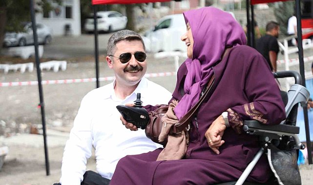 76 yaşındaki bedensel engelli kadın, ömründe ilk kez denizi gördü