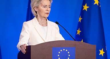 AB Komisyonu Başkanı Leyen: "Zelenskiy'nin isteği ile ABD'deki görüşmeye katılacağım"