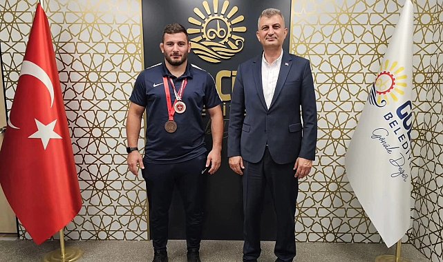 Abdulrefik Öner başpehlivan oldu