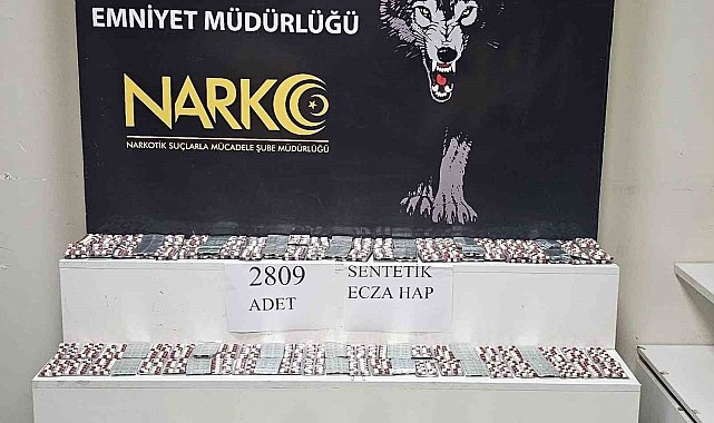 Adana'da 16 yaşındaki şüpheli 2 bin 809 adet uyuşturucu hapla yakalandı