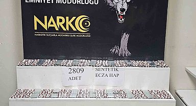 Adana'da 16 yaşındaki şüpheli 2 bin 809 adet uyuşturucu hapla yakalandı