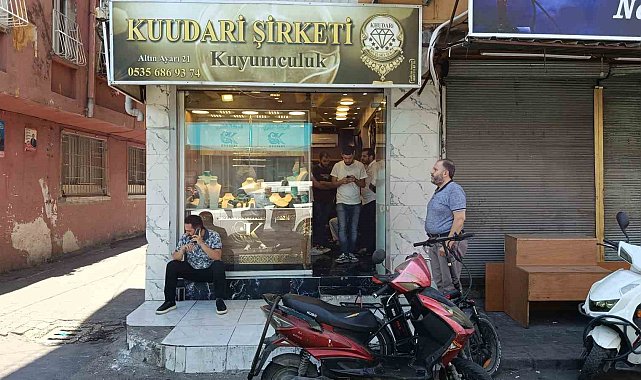 Adana'da kuyumcu soygunu: 2 kişiyi vurup 1 kilo altın çaldılar