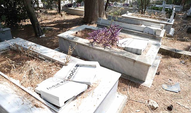 Adana'da mezar taşları tahrip edildi