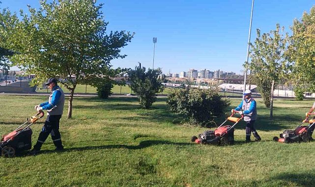 Adıyaman'da park ve bahçe bakımları devam ediyor