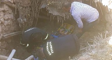 Adıyaman'da göçük altında kalan yaşlı kadın itfaiye ekiplerince kurtarıldı