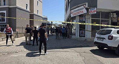 Adliyeden çıkarılan zanlılara silahlı saldırı: 2 yaralı