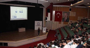 AFAD'tan üniversite öğrencilerine Temel Afet Farkındalığı Eğitimi
