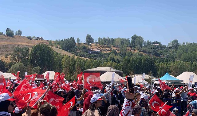 Ahlatlılar Cumhurbaşkanı Erdoğan'ı bekliyor