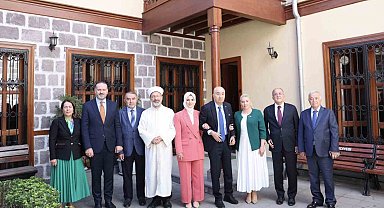Aile ve Sosyal Hizmetler Bakanı Göktaş, Türkiye Şehit Yakınları ve Gaziler Dayanışma Vakfının Mütevelli Heyeti ile toplantı gerçekleştirdi