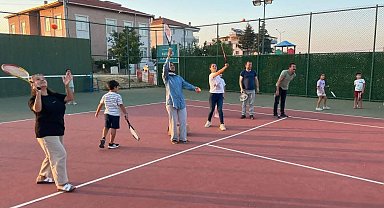 Aileler çocuklarıyla birlikte sporun keyfini çıkardı