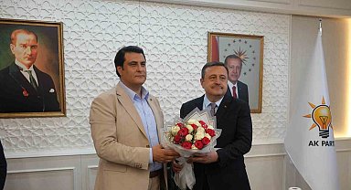 AK Parti'ye geçen Umut Yılmaz Gaziantep'te coşkuyla karşılandı
