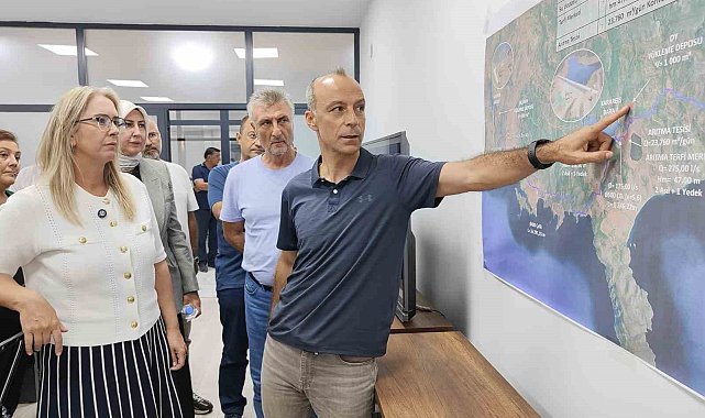 AK Partili Çankırı Karareis Barajı'nı inceledi: "1989 İstanbul'undaki manzaranın aynısı 2025 yılında İzmir'de yaşanıyor"