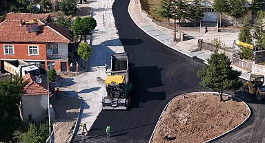 Akdağmadeni Belediyesi son 1 ayda 4 cadde ve bir meydanın sıcak asfalt çalışmasını tamamladı