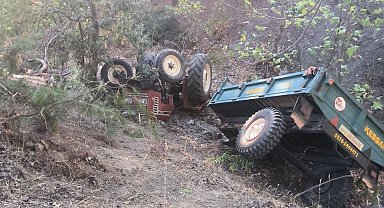 Akhisar'da traktör kazası: Dede hayatını kaybetti, torunu ağır yaralandı
