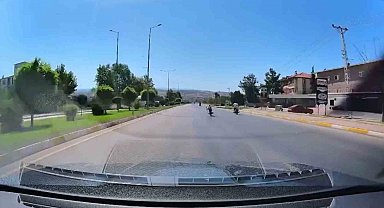 Akrobatik hareketler ile trafiği tehlikeye düşürmüşlerdi, cezadan kaçamadılar