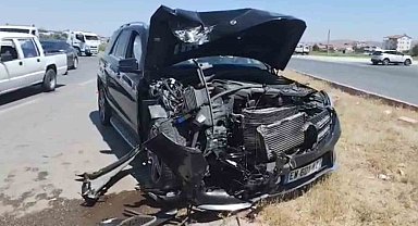 Aksaray'da 3 araç çarpıştı, 2'si çocuk 5 yaralı