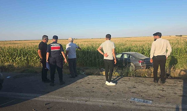 Aksaray'da kazada iki otomobil mısır tarlasına savruldu: 7 yaralı