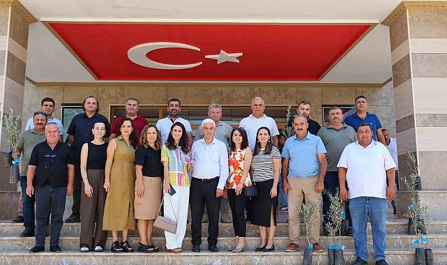 Aksulu üreticilere Çiftçi Kart Çipleri teslim edildi