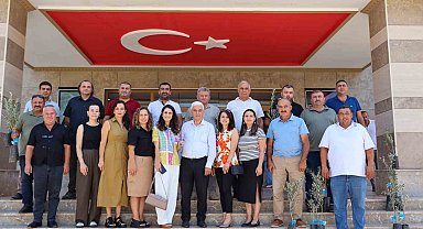 Aksulu üreticilere Çiftçi Kart Çipleri teslim edildi