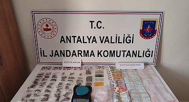 Alanya ve Manavgat'ta uyuşturucu operasyonu: 6 bin 250 hap ele geçirildi