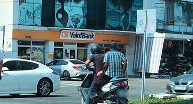 Alanya'da yaya yolları ve kaldırım işgali yapan motosikletlere 136 bin TL ceza