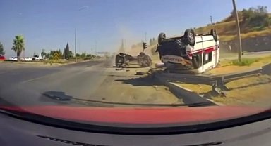 Alaşehir'deki ambulans kazası görüntülendi