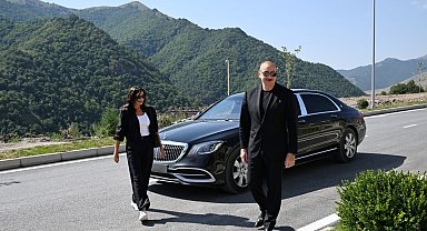 Aliyev: "Barış anlaşmasının paraflanması, Azerbaycan-Ermenistan ihtilafına fiilen son vermektedir"