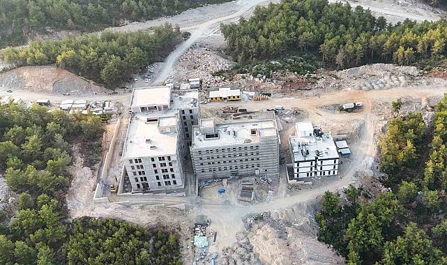 ALKÜ'de modern laboratuvar ve dersliklerle yeni sağlık merkezi kuruluyor