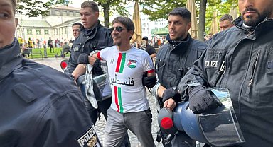 Almanya'da "Filistin ile dayanışma" gösterileri sürüyor