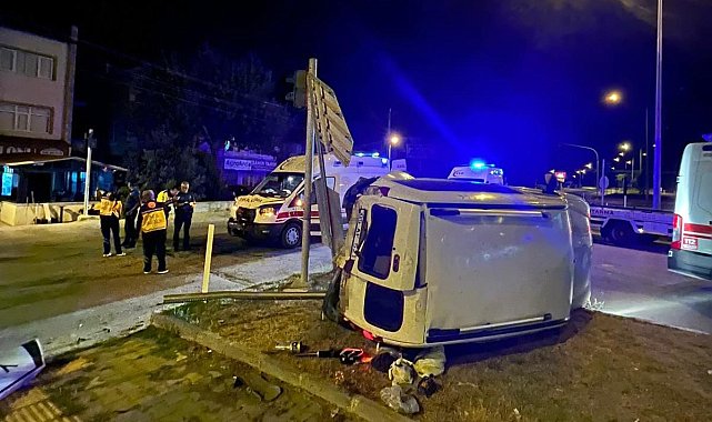 Amasya'da hafif ticari araç ile ambulans çarpıştı: 5 yaralı