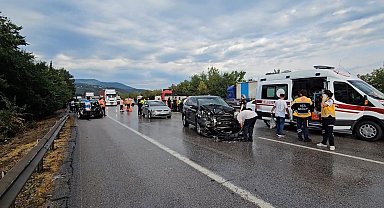 Anadolu Otoyolu'nda 10 araçlı zincirleme kaza: 10 yaralı