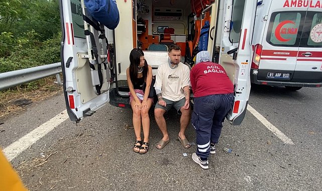 Anadolu Otoyolu'nda minibüs bariyere saplandı: 7 kişi yaralandı