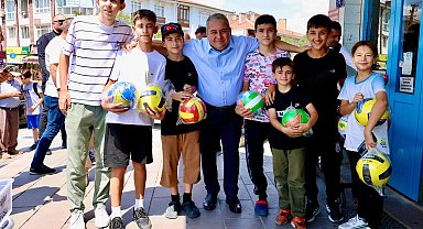 Ankara Keçiören'de Başkan Mesut Özarslan esnafın yanında