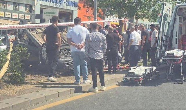 Ankara'da kontrolden çıkan otomobil refüje devrildi