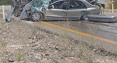 Ankara'da otomobil hafriyat kamyonuyla çarpıştı: 1 ölü