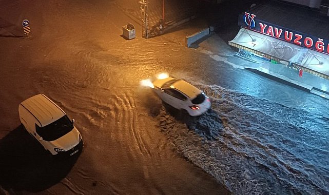 Ankara'da sağanak yağışlar sele neden oldu