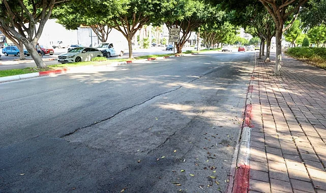 Antalya Konyaaltı'nda yol trafiğe kapanıyor