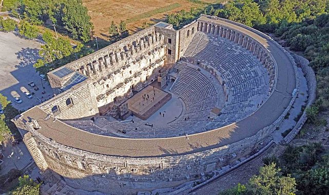 Antalya'dan tarihi rekor: Bir günde 105 bin ziyaretçi