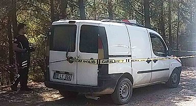 Araç içinde tüfekle vurulmuş halde bulundu