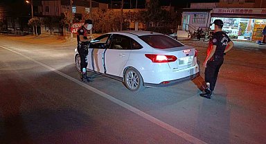 Aranan 2 şahıs yakalandı, 18 araç ile 9 motosiklet trafikten men edildi